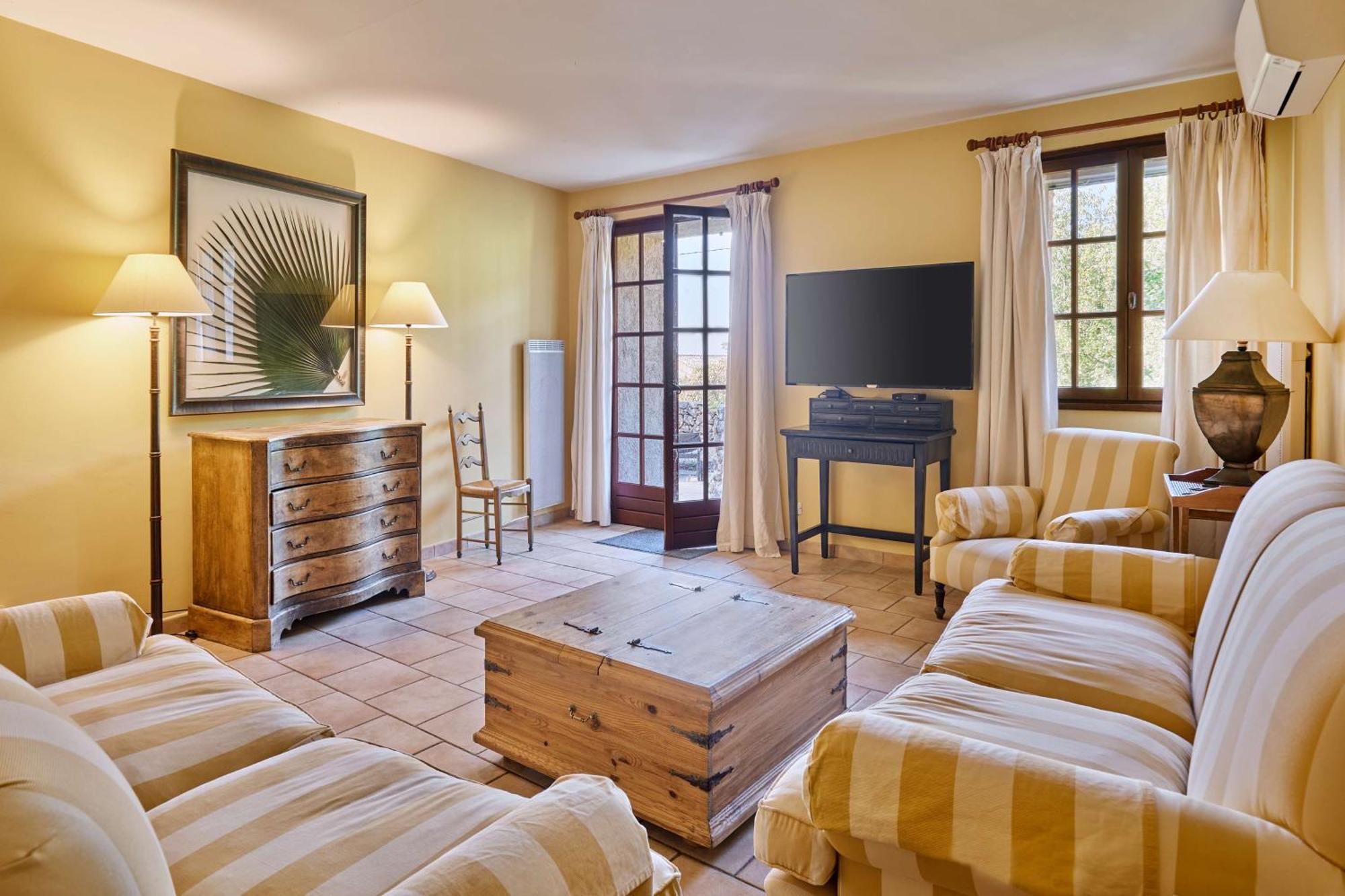 Hotel La Bastide Du Calalou; Bw Signature Collection 4*